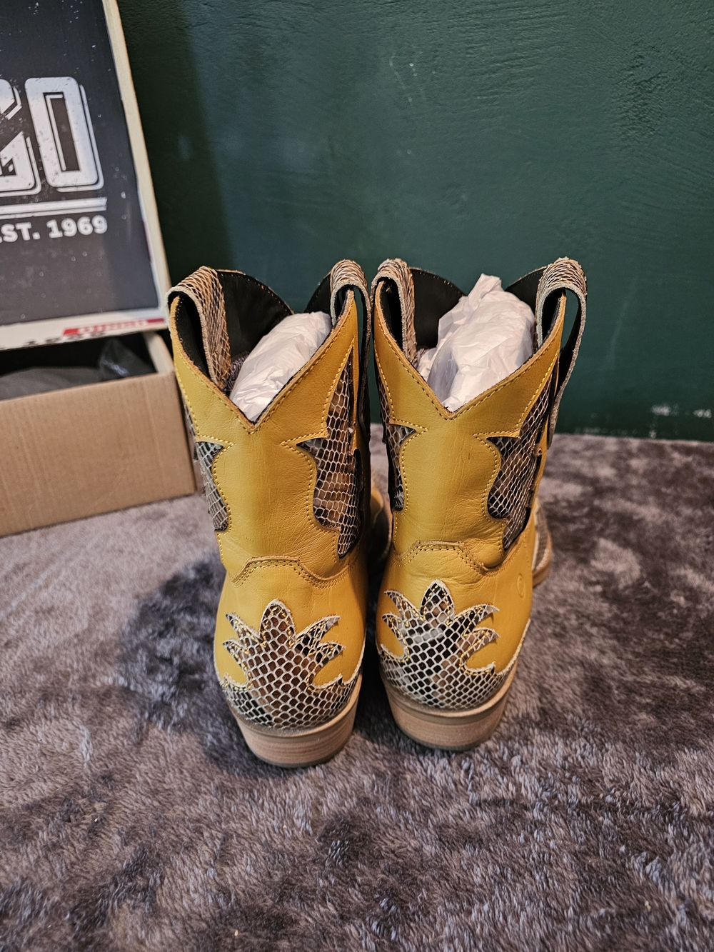 Dingo Yellow Snake Print Western Boots - Picture 4 of 6